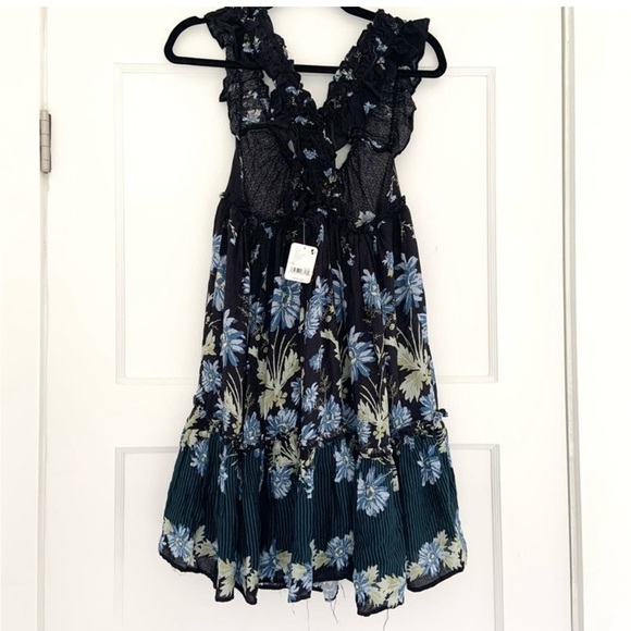 Free People Bali Wild Daisy Short Slip Dress Medium NEW WITH TAGS Retail $88 - Picture 5 of 5
